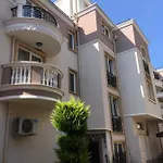 Vase Aparthotel 3*