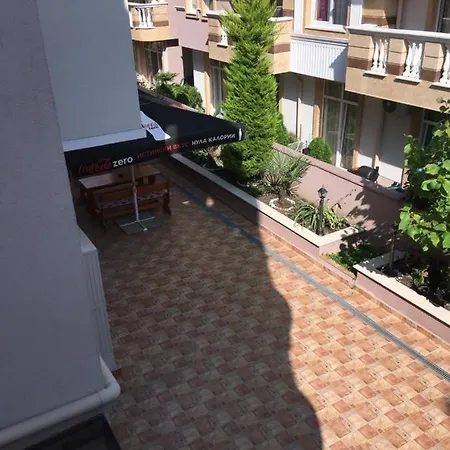 Lejlighedshotel Vase Ravda